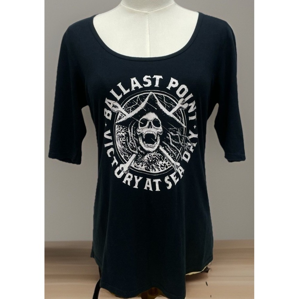 Ballast Point Brewing Victory Sea Skull Graphic Top Black 3/4 Sleeve Shirt‎ M